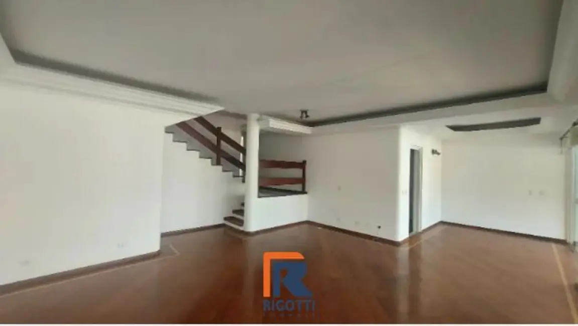 Casa com 3 quartos à venda, 374m2 em Sao Jose Dos Campos - SP - imagem 8 Foto 8 de Casa com 3 quartos à venda, 374m2 em Sao Jose Dos Campos - SP