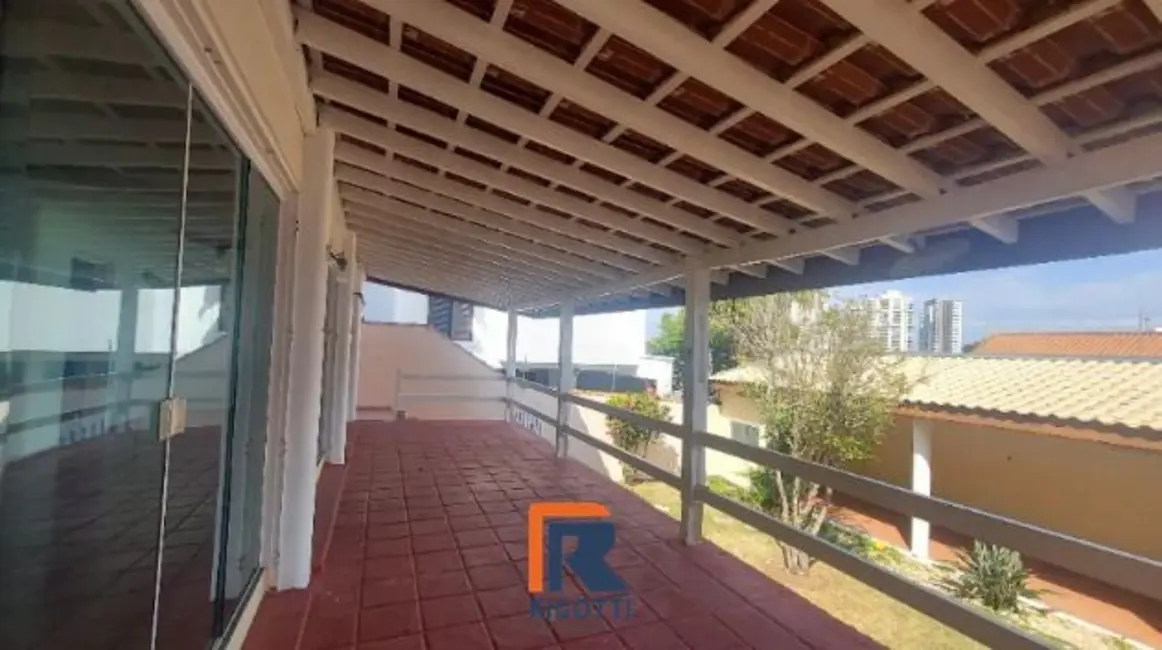Casa com 3 quartos à venda, 374m2 em Sao Jose Dos Campos - SP - imagem 1 Foto 1 de Casa com 3 quartos à venda, 374m2 em Sao Jose Dos Campos - SP
