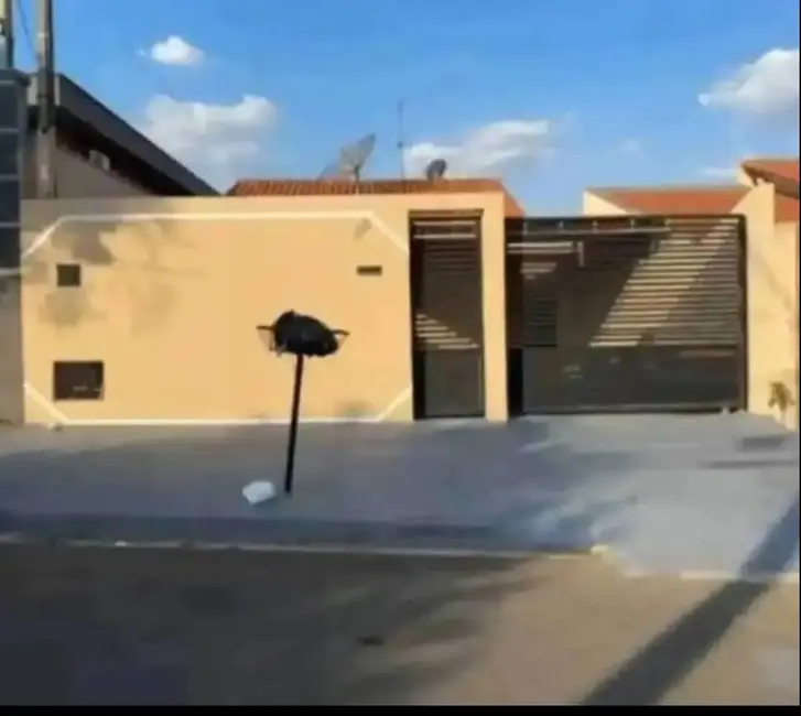 Foto 1 de Casa com 2 quartos à venda, 65m2 em Cerquilho - SP
