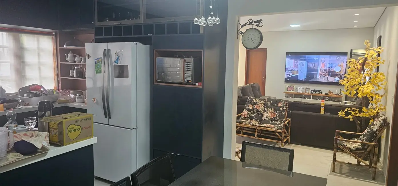 Casa com 3 quartos à venda, 190m2 em Boituva - SP - imagem 4 Foto 4 de Casa com 3 quartos à venda, 190m2 em Boituva - SP