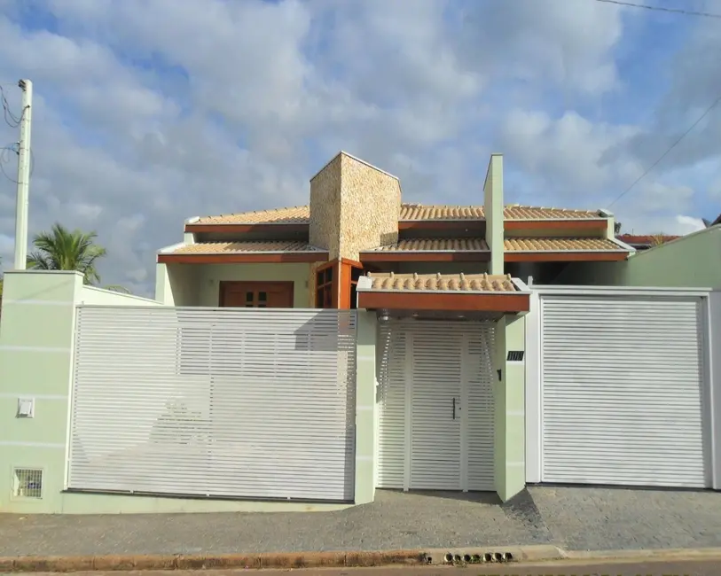 Foto 1 de Casa com 3 quartos à venda, 220m2 em Cerquilho - SP