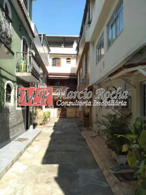 Foto 1 de Casa de Vila com 2 quartos à venda, 105m2 em Rio De Janeiro - RJ