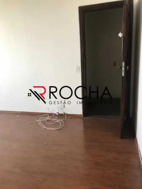 Foto 3 de Apartamento com 2 quartos à venda em Rio De Janeiro - RJ