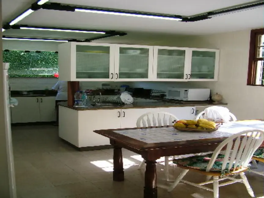 Casa com 5 quartos para alugar, 780m2 em Rio De Janeiro - RJ - imagem 5 Foto 5 de Casa com 5 quartos para alugar, 780m2 em Rio De Janeiro - RJ