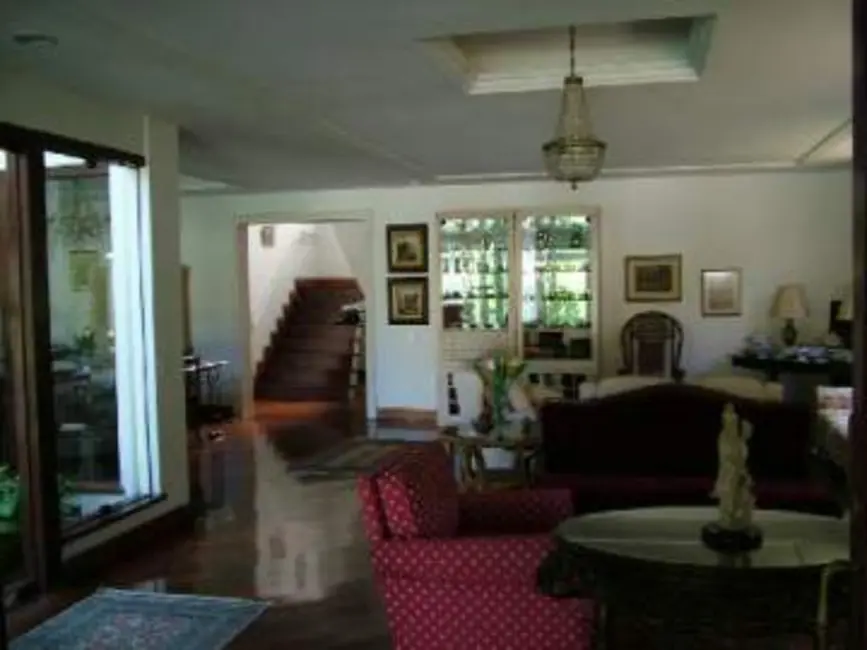 Casa com 5 quartos para alugar, 780m2 em Rio De Janeiro - RJ - imagem 1 Foto 1 de Casa com 5 quartos para alugar, 780m2 em Rio De Janeiro - RJ