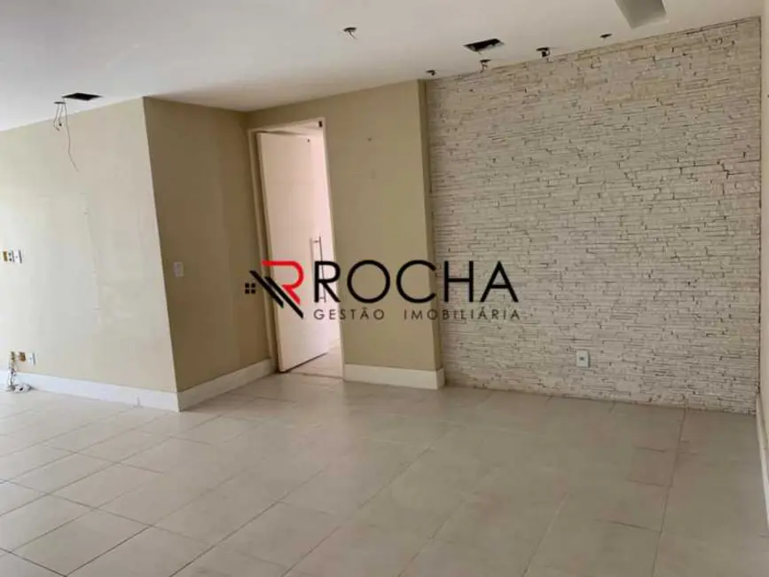 Foto 3 de Apartamento com 3 quartos à venda em Rio De Janeiro - RJ