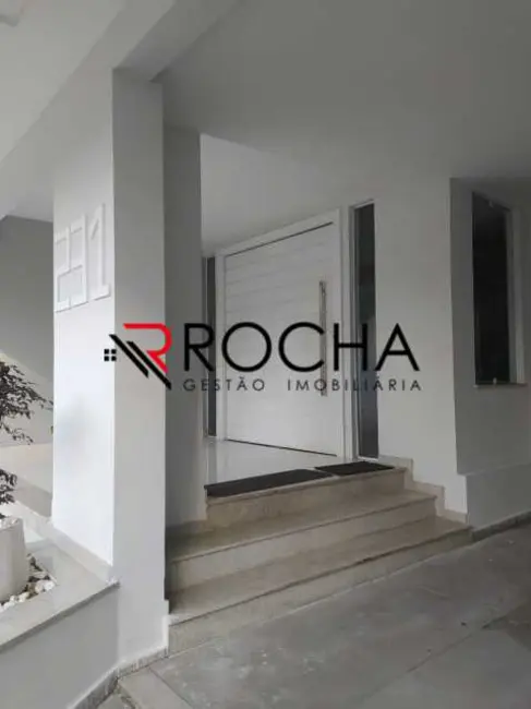 Casa de Condomínio com 4 quartos à venda, 280m2 em Rio De Janeiro - RJ - imagem 4 Foto 4 de Casa de Condomínio com 4 quartos à venda, 280m2 em Rio De Janeiro - RJ