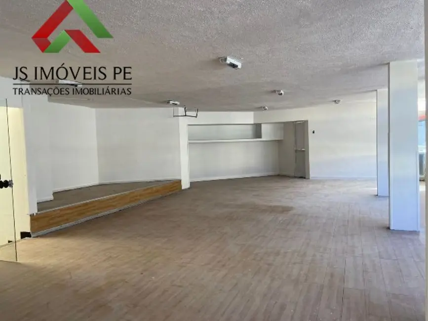 Armazém / Galpão com 5 quartos à venda e para alugar, 900m2 em Piedade, Jaboatao Dos Guararapes - PE - imagem 7 Foto 7 de Armazém / Galpão com 5 quartos à venda e para alugar, 900m2 em Piedade, Jaboatao Dos Guararapes - PE