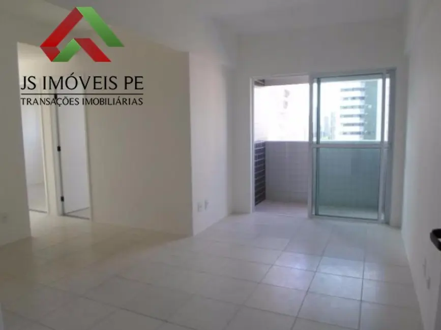 Foto 2 de Apartamento à venda, 60m2 em Torre, Recife - PE