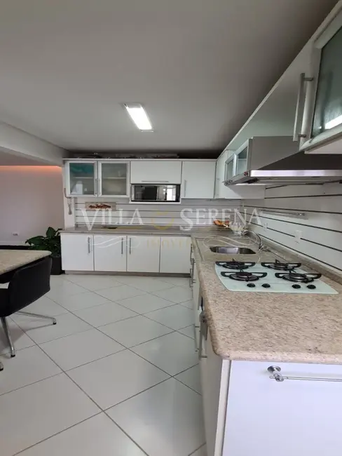 Apartamento com 3 quartos à venda, 155m2 em Centro, Balneario Camboriu - SC - imagem 6 Foto 6 de Apartamento com 3 quartos à venda, 155m2 em Centro, Balneario Camboriu - SC
