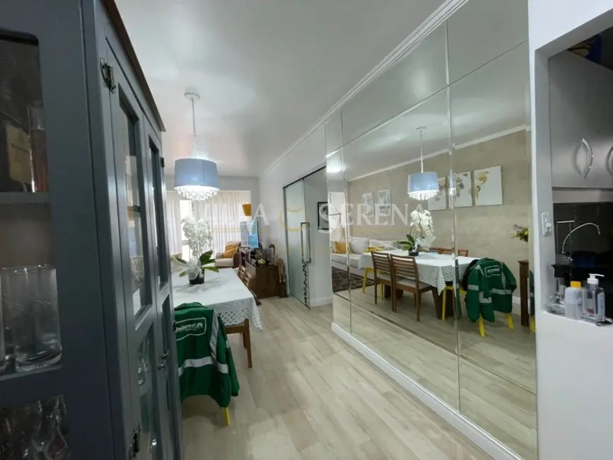 Apartamento com 2 quartos à venda, 100m2 em Centro, Balneario Camboriu - SC - imagem 3 Foto 3 de Apartamento com 2 quartos à venda, 100m2 em Centro, Balneario Camboriu - SC