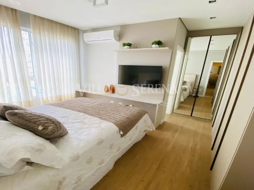 Apartamento com 4 quartos à venda, 196m2 em Centro, Balneario Camboriu - SC - imagem 8 Foto 8 de Apartamento com 4 quartos à venda, 196m2 em Centro, Balneario Camboriu - SC
