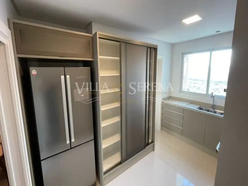 Apartamento com 4 quartos à venda, 180m2 em Centro, Balneario Camboriu - SC - imagem 4 Foto 4 de Apartamento com 4 quartos à venda, 180m2 em Centro, Balneario Camboriu - SC