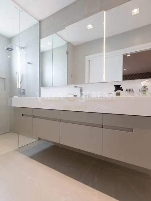 Apartamento com 4 quartos à venda, 308m2 em Centro, Balneario Camboriu - SC - imagem 9 Foto 9 de Apartamento com 4 quartos à venda, 308m2 em Centro, Balneario Camboriu - SC