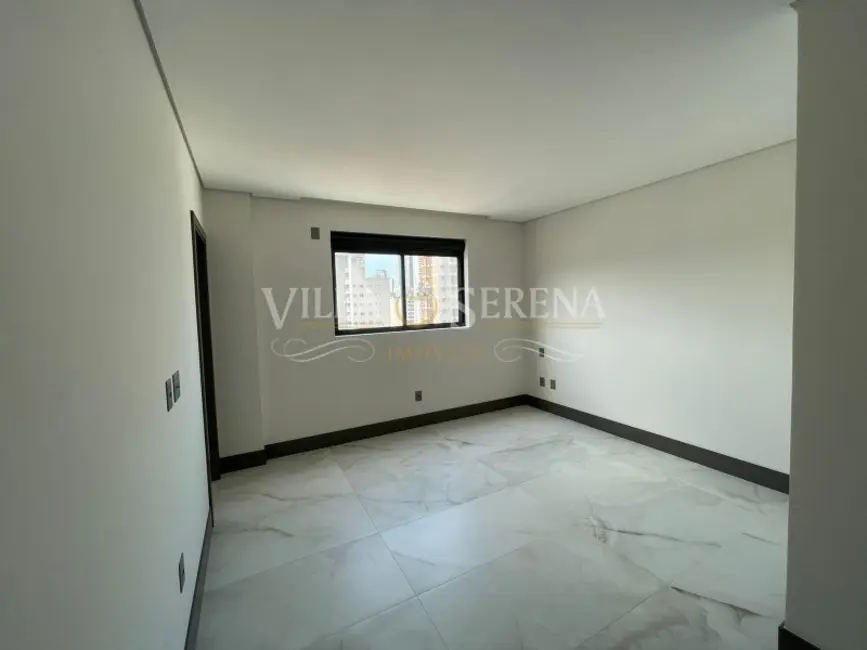 Apartamento com 3 quartos à venda, 130m2 em Centro, Balneario Camboriu - SC - imagem 4 Foto 4 de Apartamento com 3 quartos à venda, 130m2 em Centro, Balneario Camboriu - SC