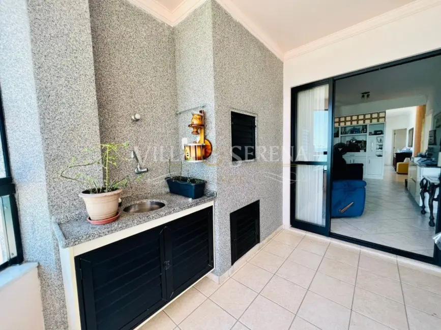 Apartamento com 3 quartos à venda, 153m2 em Centro, Balneario Camboriu - SC - imagem 4 Foto 4 de Apartamento com 3 quartos à venda, 153m2 em Centro, Balneario Camboriu - SC