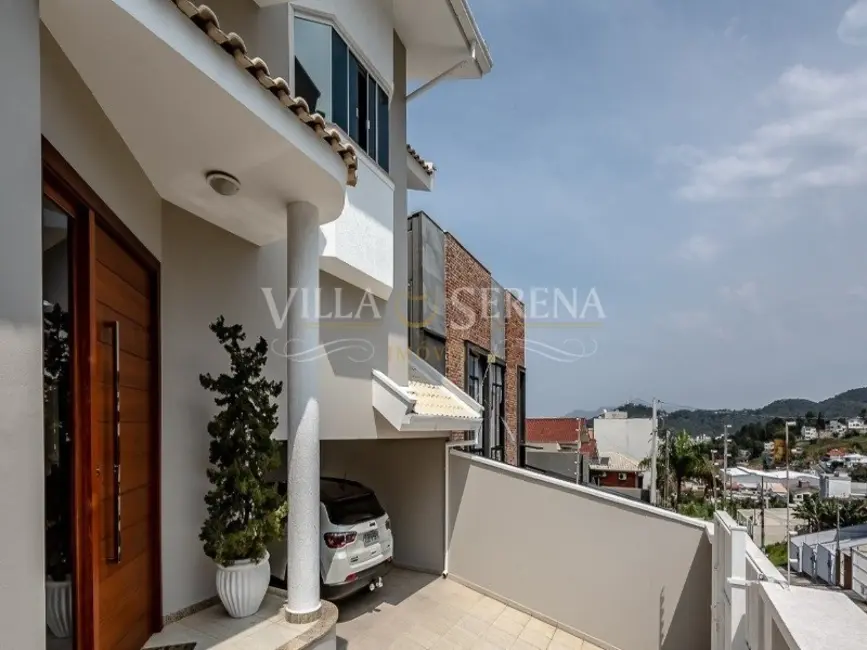 Casa com 3 quartos à venda, 304m2 em Ariribá, Balneario Camboriu - SC - imagem 4 Foto 4 de Casa com 3 quartos à venda, 304m2 em Ariribá, Balneario Camboriu - SC