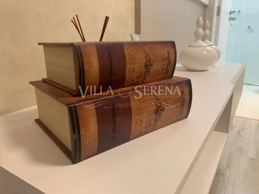 Apartamento com 3 quartos à venda, 130m2 em Centro, Balneario Camboriu - SC - imagem 4 Foto 4 de Apartamento com 3 quartos à venda, 130m2 em Centro, Balneario Camboriu - SC