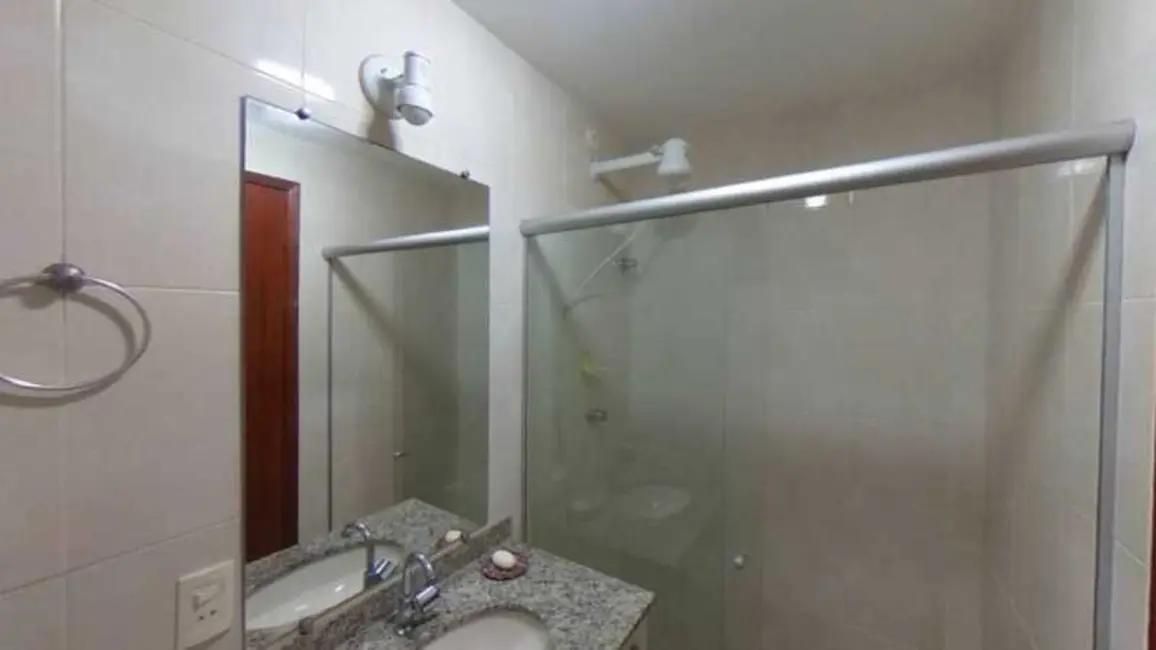 Apartamento com 3 quartos à venda, 190m2 em Centro, Cabo Frio - RJ - imagem 3 Foto 3 de Apartamento com 3 quartos à venda, 190m2 em Centro, Cabo Frio - RJ
