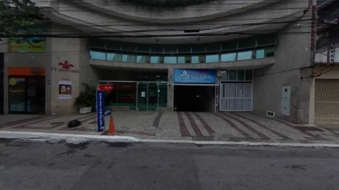 Foto 5 de Apartamento com 3 quartos à venda, 227m2 em Centro, Cabo Frio - RJ