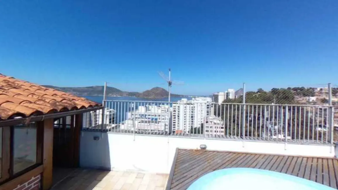 Foto 3 de Apartamento com 3 quartos à venda, 300m2 em Ingá, Niteroi - RJ