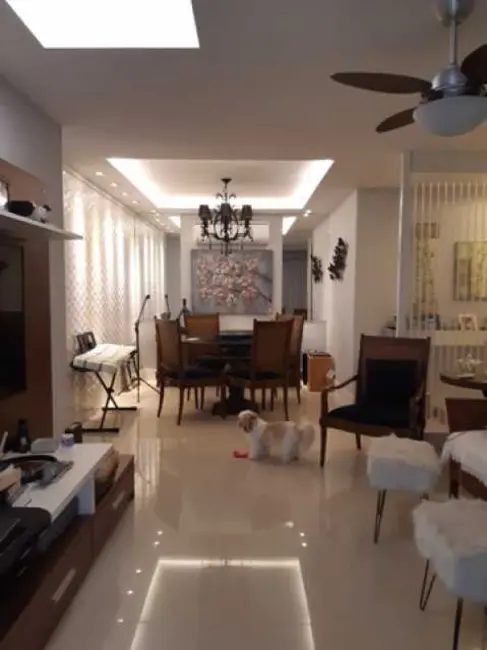 Foto 9 de Apartamento com 4 quartos à venda, 118m2 em Santa Rosa, Niteroi - RJ