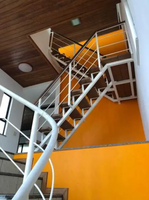 Foto 4 de Casa com 4 quartos à venda, 366m2 em Piratininga, Niteroi - RJ