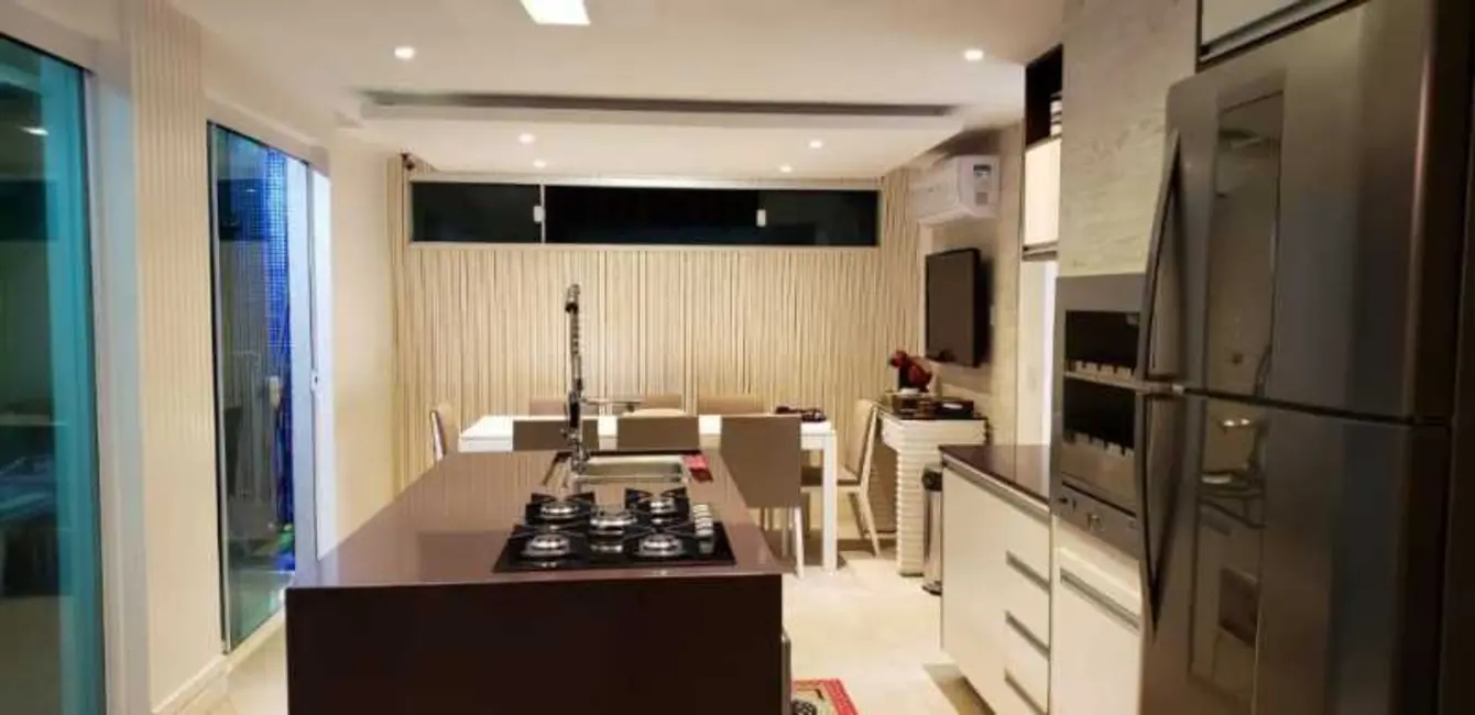 Foto 4 de Casa com 4 quartos à venda, 425m2 em Camboinhas, Niteroi - RJ