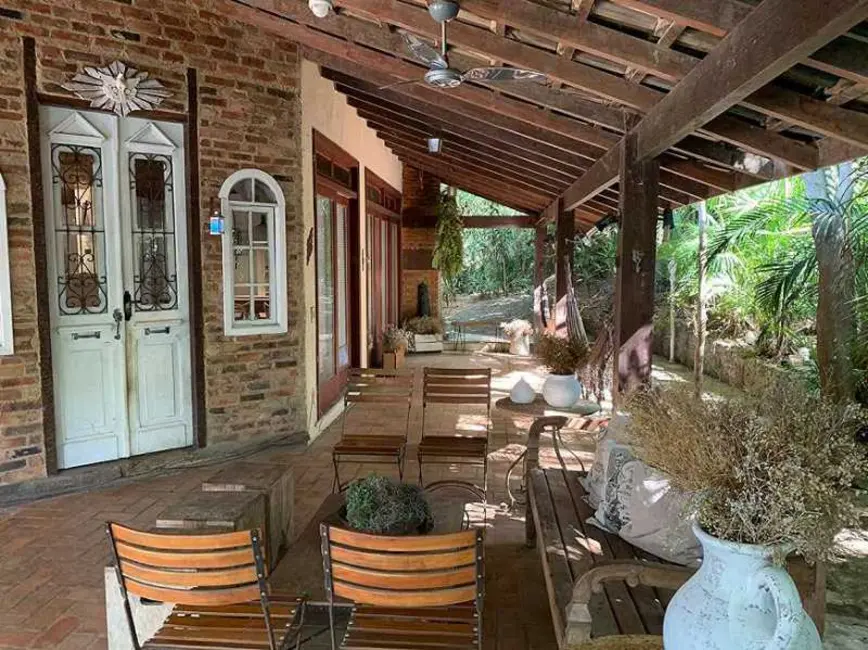 Foto 3 de Casa com 5 quartos à venda, 220m2 em Itaipu, Niteroi - RJ