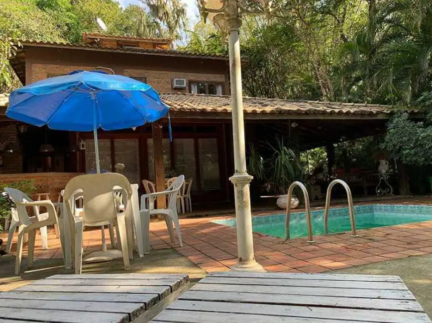 Foto 1 de Casa com 5 quartos à venda, 220m2 em Itaipu, Niteroi - RJ