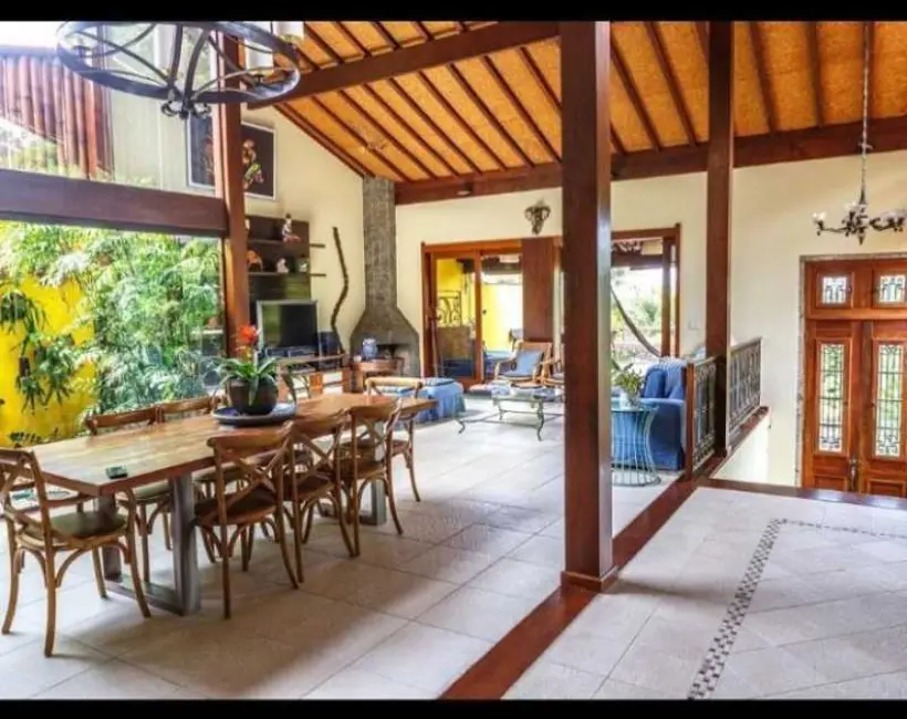 Foto 2 de Casa com 5 quartos à venda, 450m2 em Itacoatiara, Niteroi - RJ