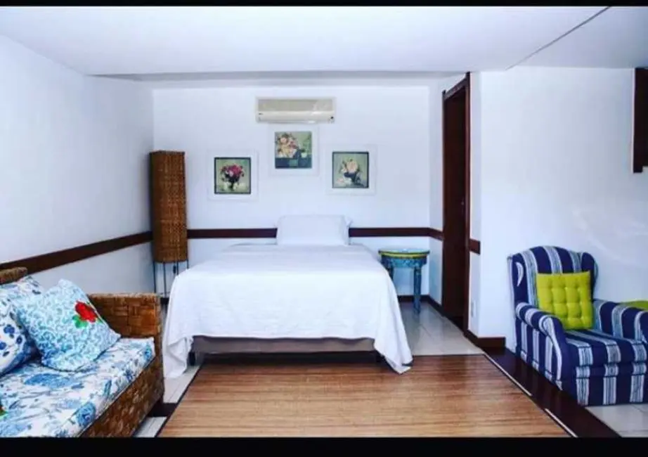 Foto 4 de Casa com 5 quartos à venda, 450m2 em Itacoatiara, Niteroi - RJ