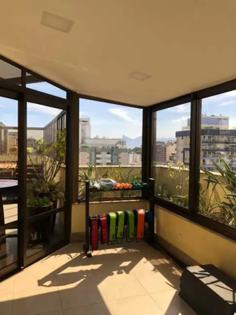 Apartamento com 4 quartos à venda, 400m2 em Icaraí, Niteroi - RJ - imagem 3 Foto 3 de Apartamento com 4 quartos à venda, 400m2 em Icaraí, Niteroi - RJ