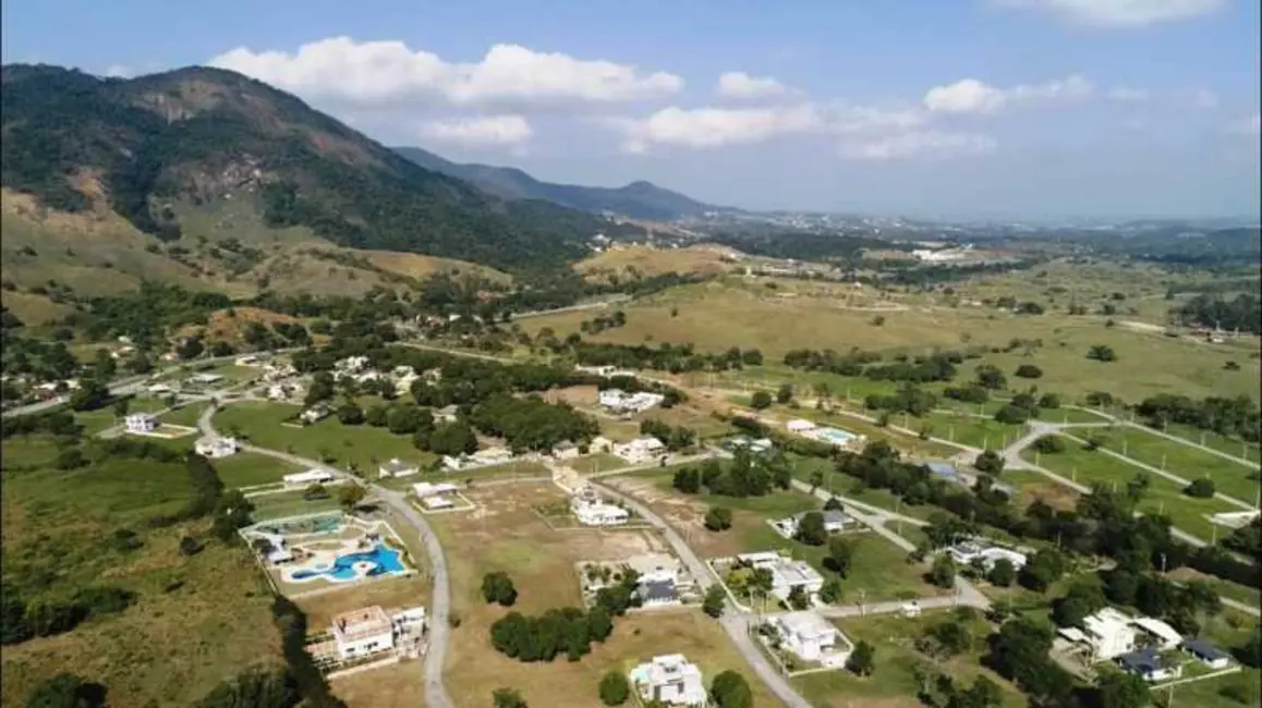 Foto 3 de Casa de Condomínio à venda, 600m2 em Ubatiba, Marica - RJ