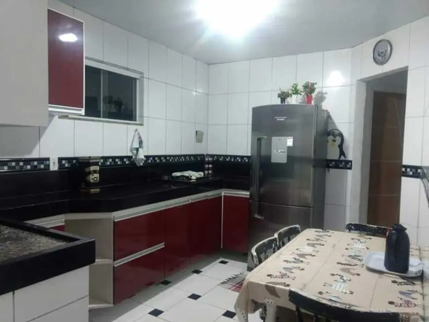 Casa com 2 quartos para alugar em Foguete, Cabo Frio - RJ - imagem 6 Foto 6 de Casa com 2 quartos para alugar em Foguete, Cabo Frio - RJ