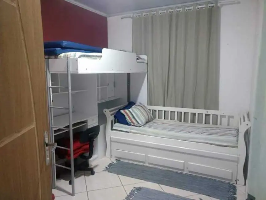 Casa com 2 quartos para alugar em Foguete, Cabo Frio - RJ - imagem 4 Foto 4 de Casa com 2 quartos para alugar em Foguete, Cabo Frio - RJ