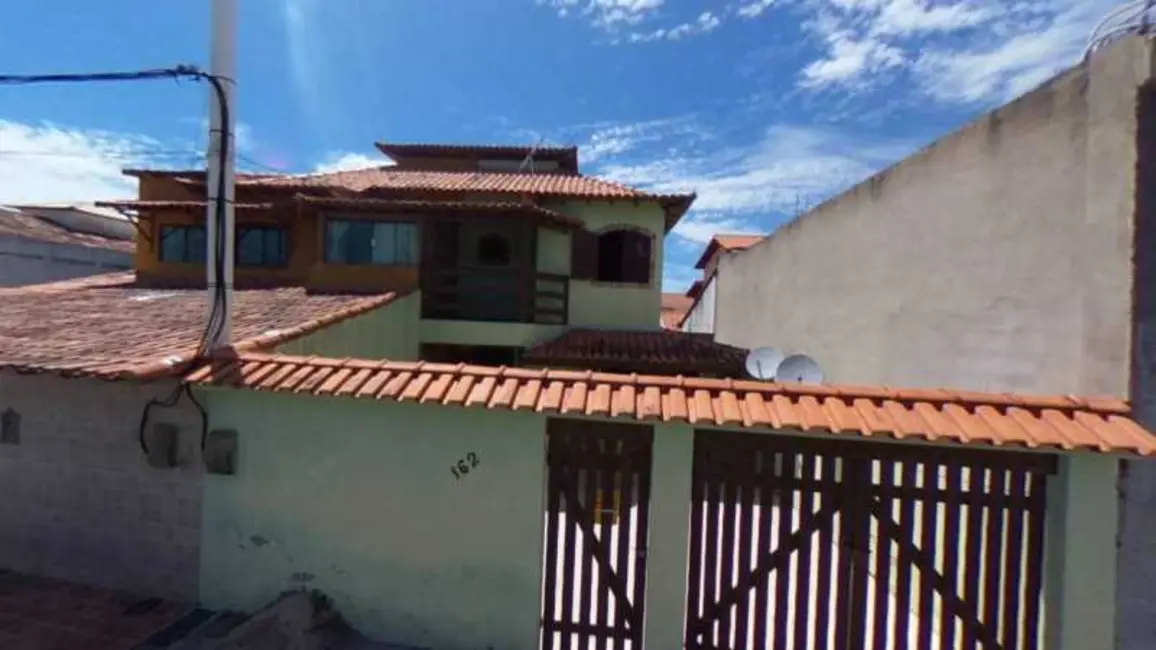 Foto 1 de Casa com 4 quartos à venda, 113m2 em Foguete, Cabo Frio - RJ