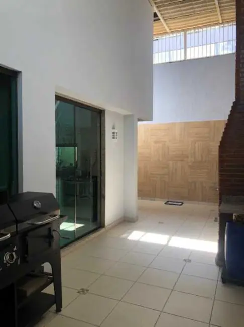 Foto 2 de Casa de Condomínio com 4 quartos à venda, 302m2 em Maria Paula, Niteroi - RJ