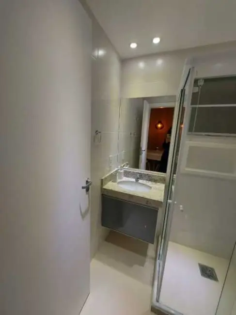 Apartamento com 1 quarto à venda, 61m2 em Centro, Cabo Frio - RJ - imagem 5 Foto 5 de Apartamento com 1 quarto à venda, 61m2 em Centro, Cabo Frio - RJ