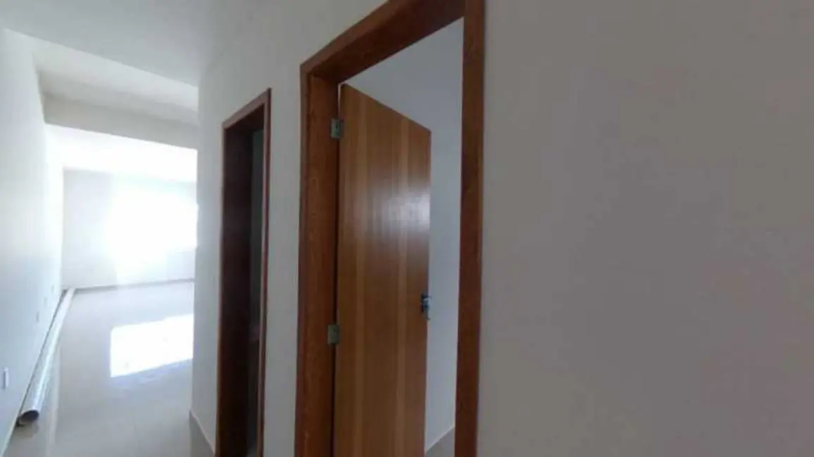 Casa com 3 quartos à venda, 103m2 em Baixo Grande, Sao Pedro Da Aldeia - RJ - imagem 3 Foto 3 de Casa com 3 quartos à venda, 103m2 em Baixo Grande, Sao Pedro Da Aldeia - RJ