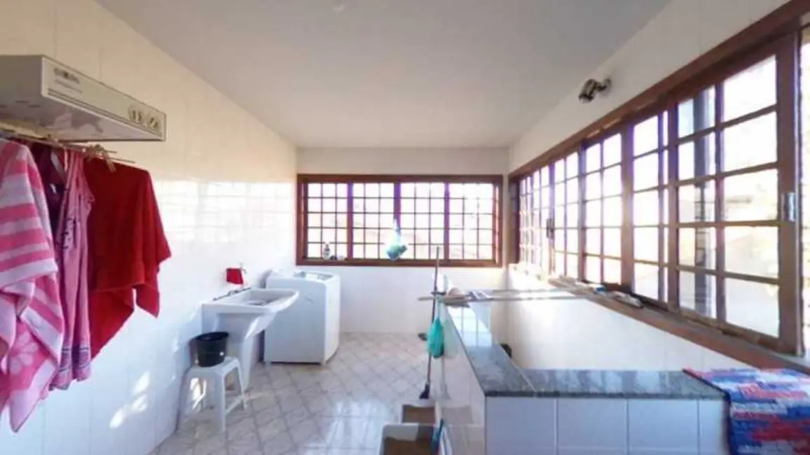 Foto 3 de Casa com 4 quartos à venda em Piratininga, Niteroi - RJ