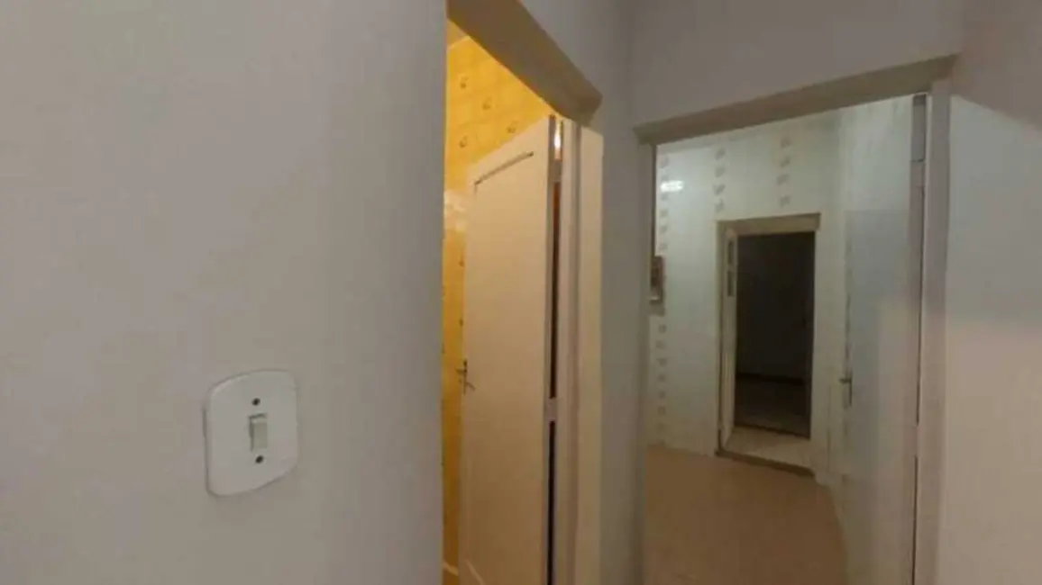 Casa com 3 quartos para alugar em Jardim Flamboyant, Cabo Frio - RJ - imagem 5 Foto 5 de Casa com 3 quartos para alugar em Jardim Flamboyant, Cabo Frio - RJ