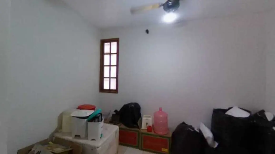 Casa com 3 quartos para alugar em Jardim Flamboyant, Cabo Frio - RJ - imagem 8 Foto 8 de Casa com 3 quartos para alugar em Jardim Flamboyant, Cabo Frio - RJ