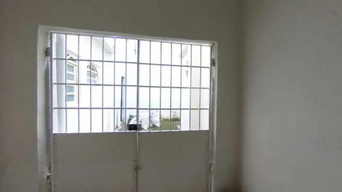 Casa com 3 quartos para alugar em Jardim Flamboyant, Cabo Frio - RJ - imagem 3 Foto 3 de Casa com 3 quartos para alugar em Jardim Flamboyant, Cabo Frio - RJ