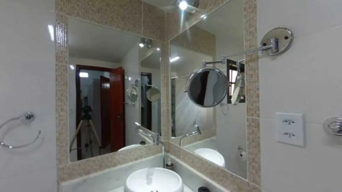 Foto 3 de Casa com 5 quartos à venda, 20m2 em Itaipu, Niteroi - RJ