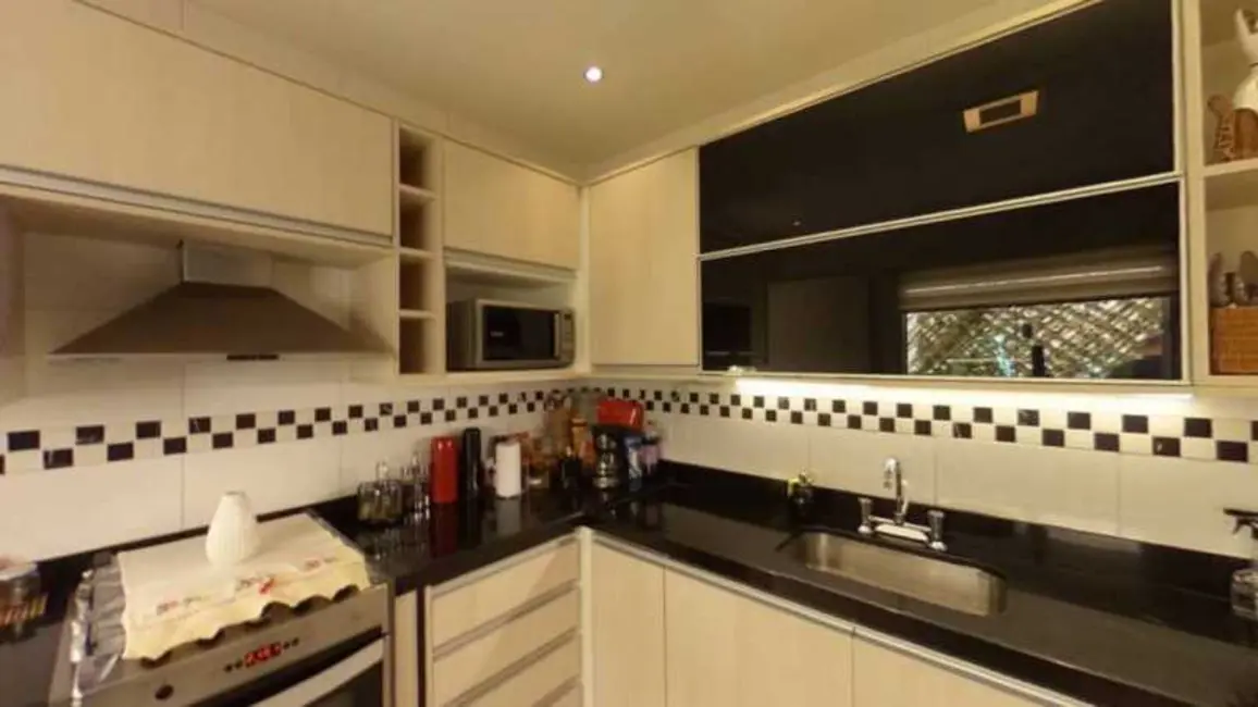 Foto 9 de Casa com 4 quartos à venda, 180m2 em Itaipu, Niteroi - RJ