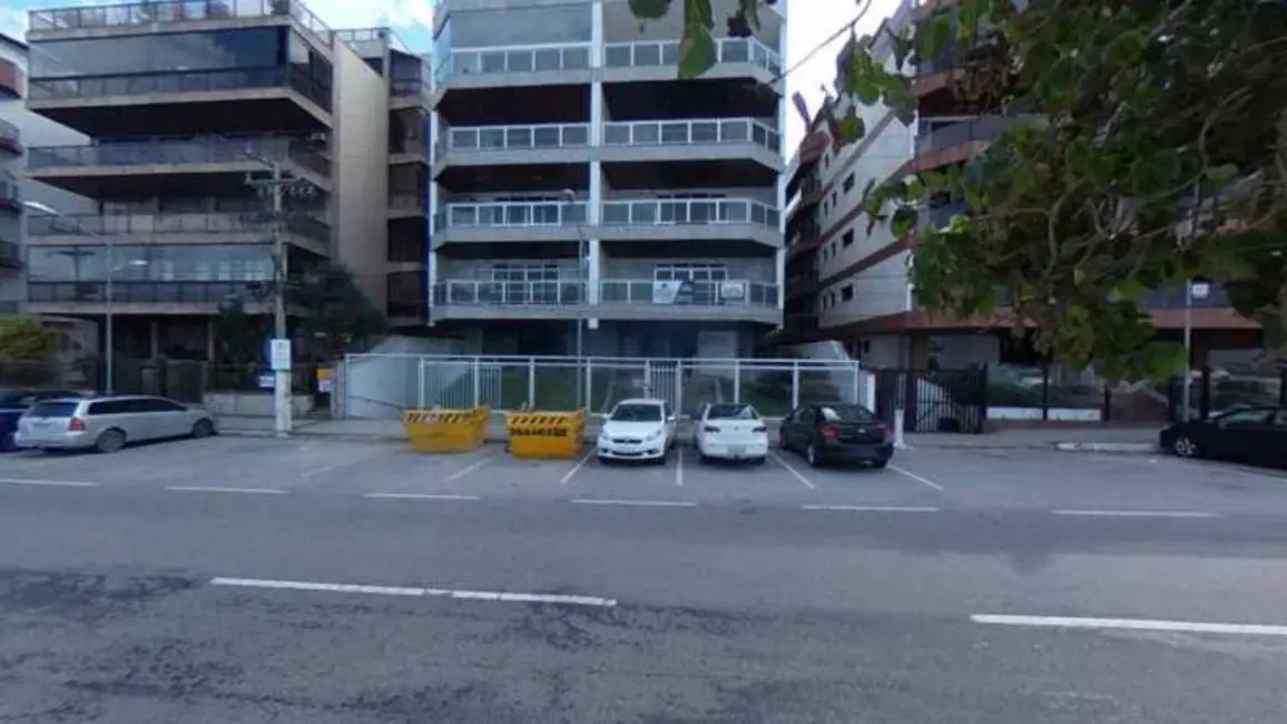 Foto 1 de Apartamento com 4 quartos à venda em Cabo Frio - RJ