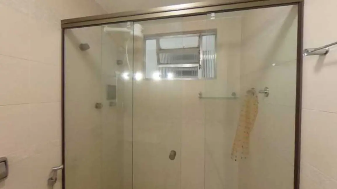 Foto 2 de Apartamento com 4 quartos à venda em Cabo Frio - RJ