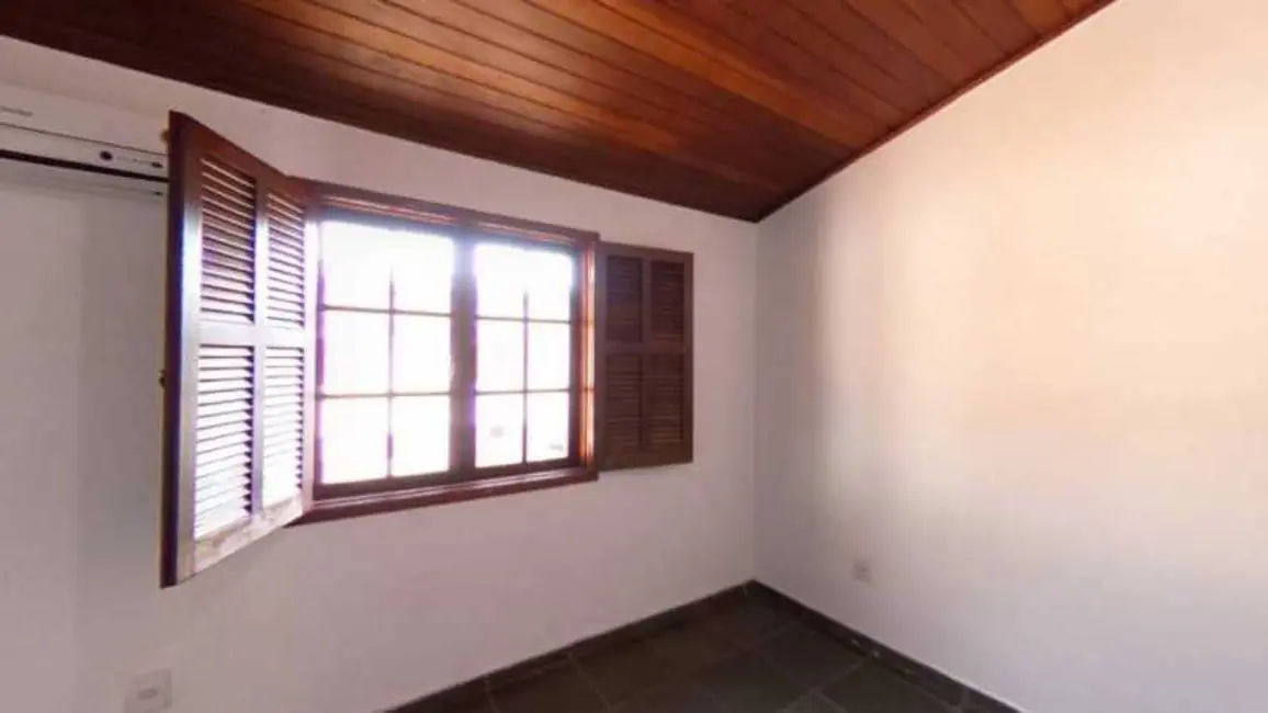Casa de Condomínio com 3 quartos à venda, 110m2 em Ogiva, Cabo Frio - RJ - imagem 6 Foto 6 de Casa de Condomínio com 3 quartos à venda, 110m2 em Ogiva, Cabo Frio - RJ