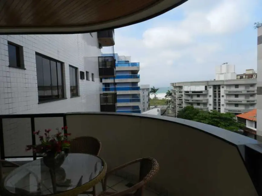 Foto 2 de Apartamento com 3 quartos à venda, 146m2 em Algodoal, Cabo Frio - RJ